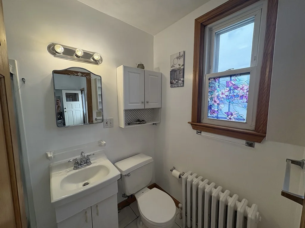 573 Shirley St, Winthrop