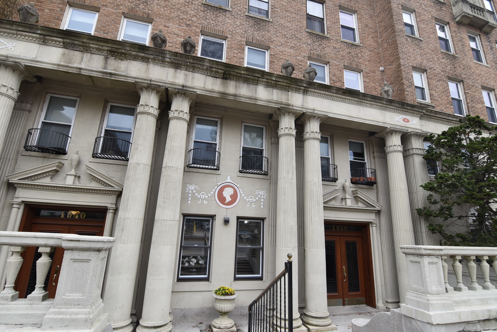 1950 Commonwealth Ave, Brighton