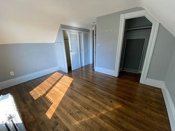 17 Harding Ave, Waltham