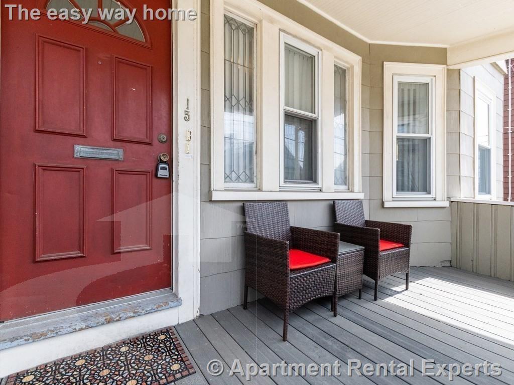 15 Russell Rd, Davis Square