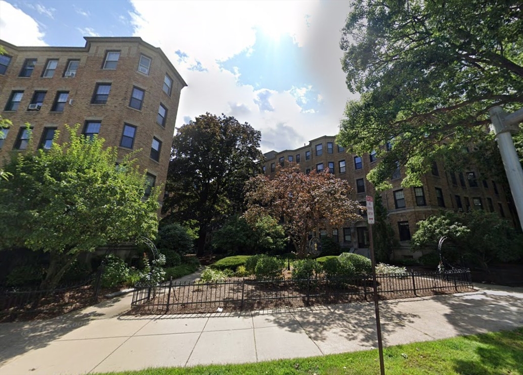 114 Riverway, Longwood