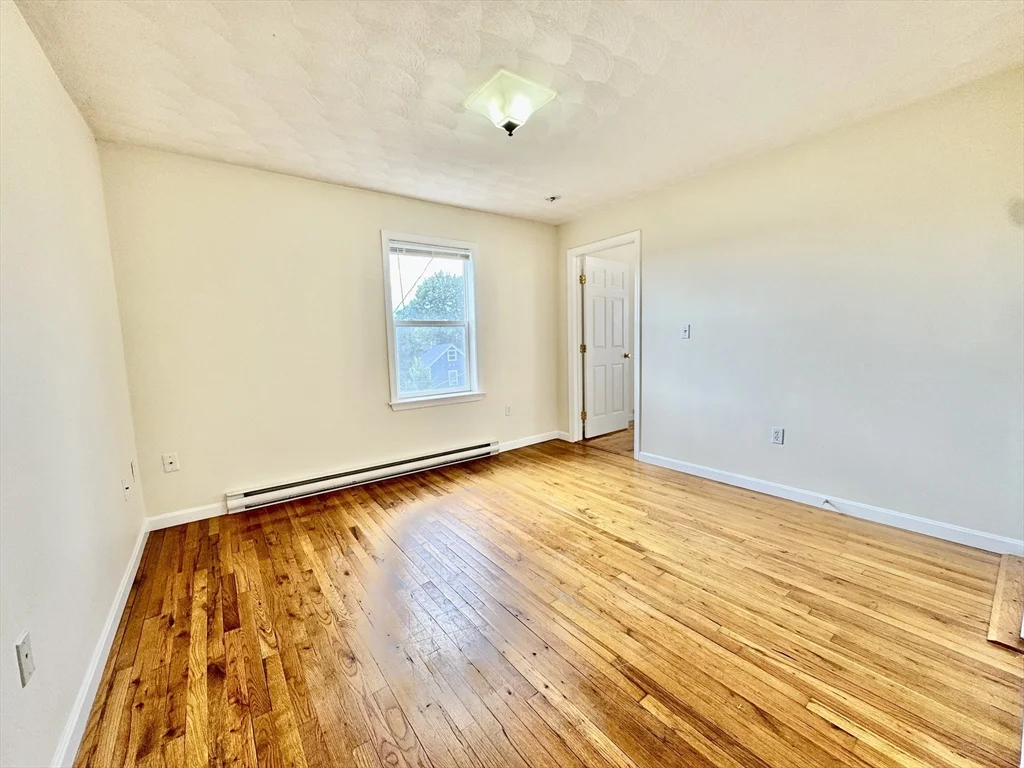 7R Center St, Woburn