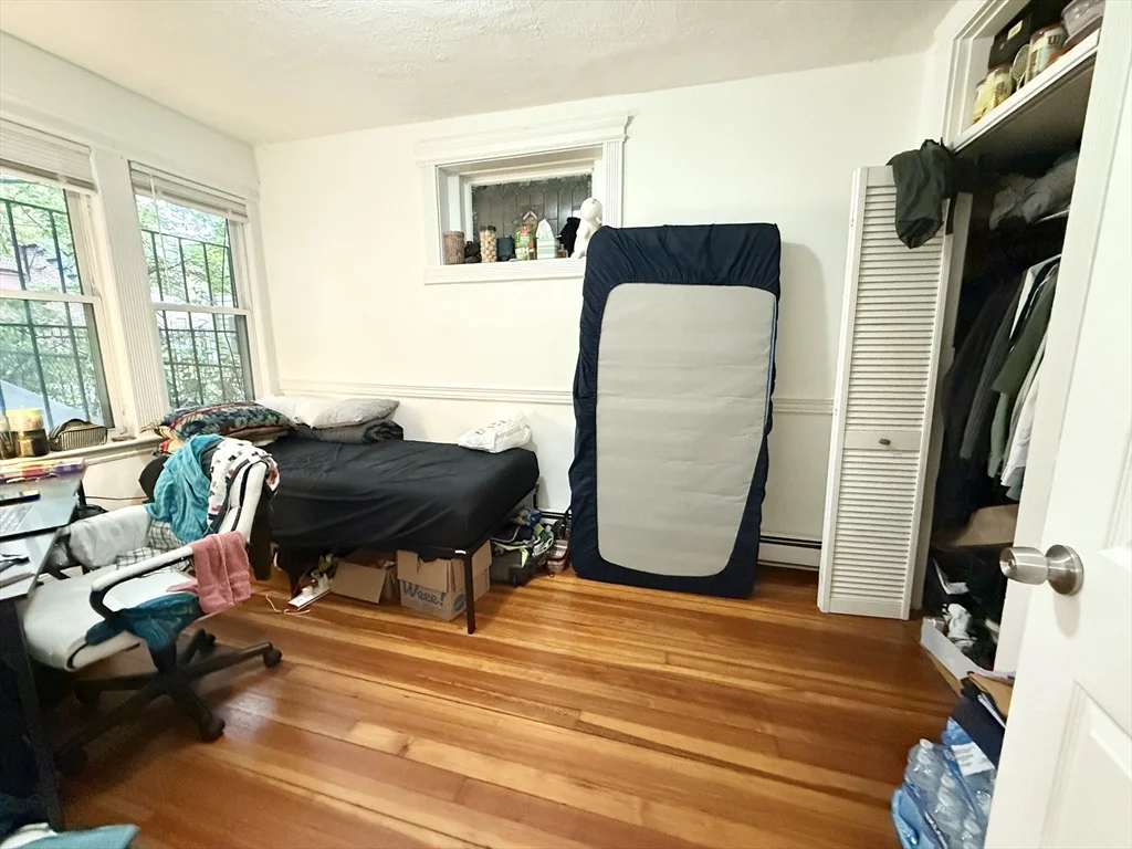 8 Wave Ave, Dorchester