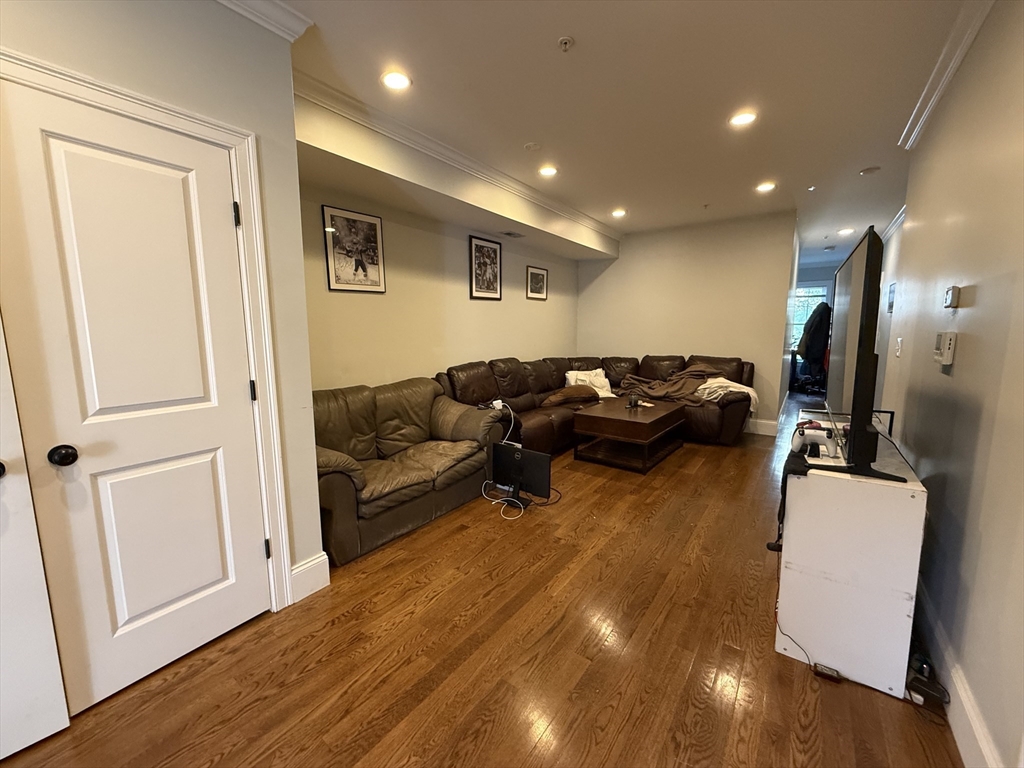 323 East 4th St, South Boston