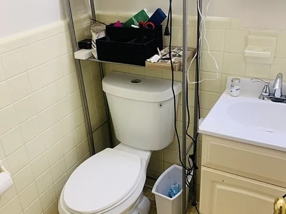 27 Bay State Rd, Fenway