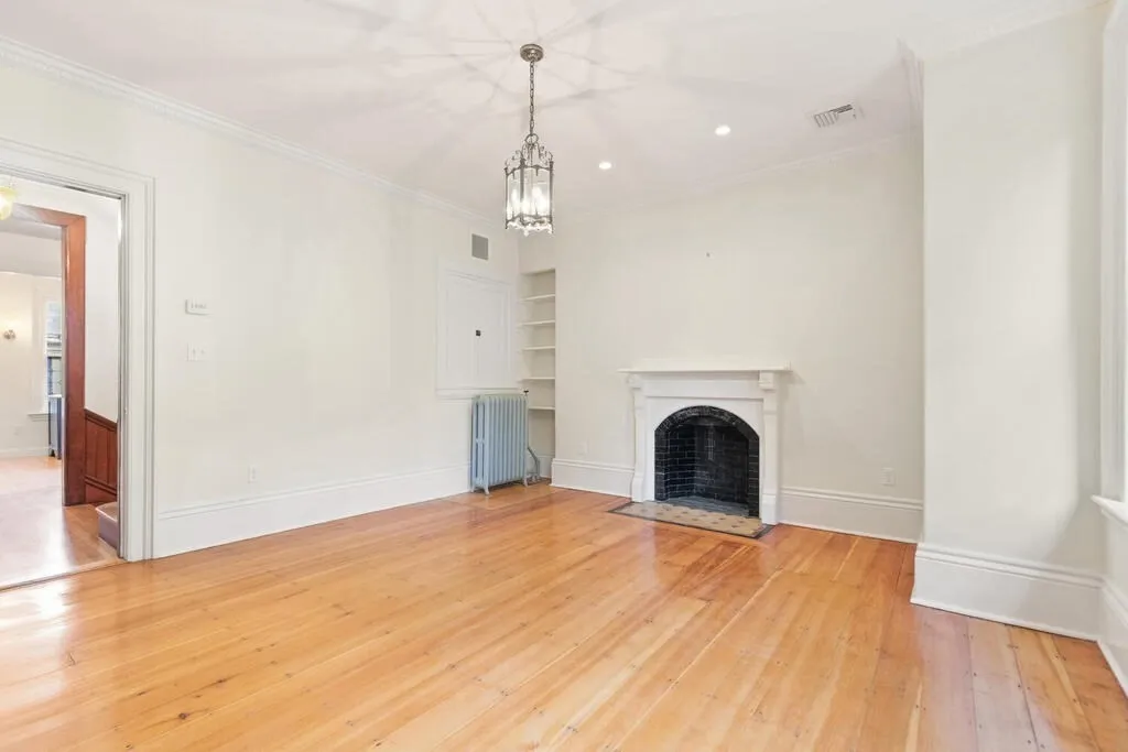 2 Rangeley Rd, Winchester