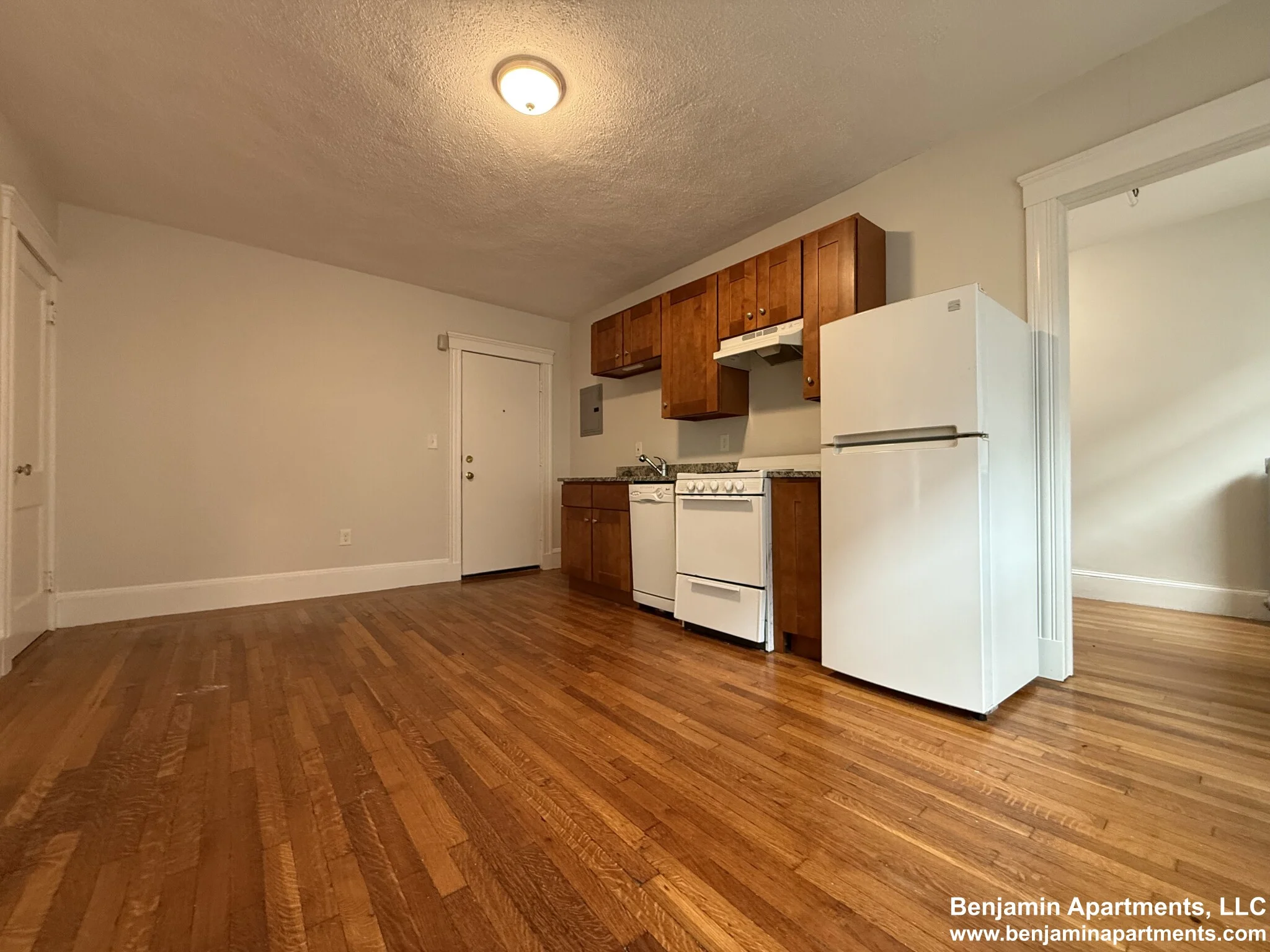 1615 Commonwealth Ave, Brighton