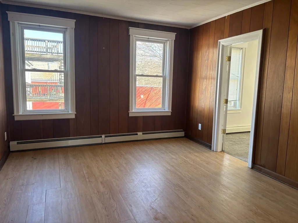 292 Providence Rd, Grafton