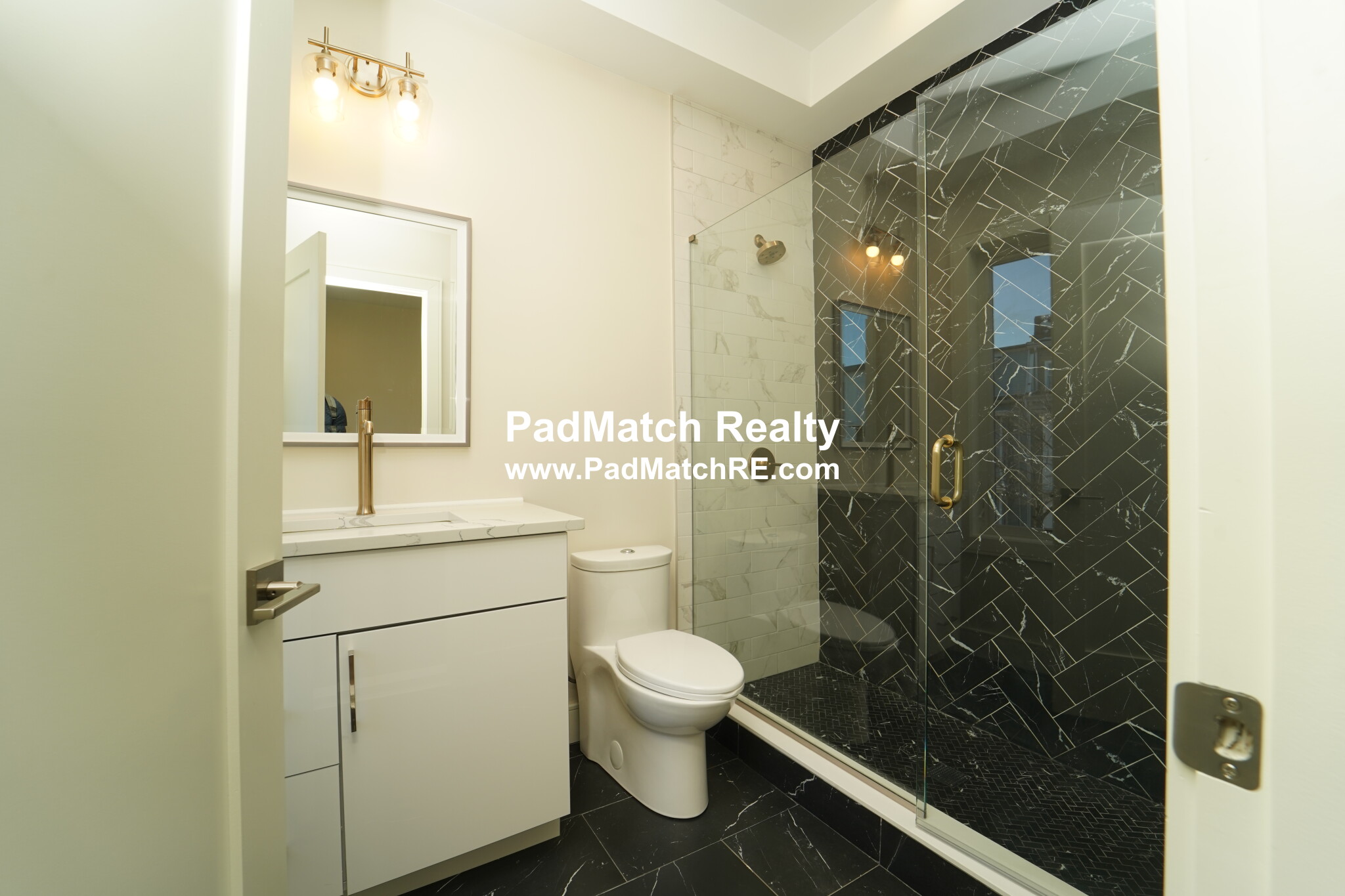 64 Chelsea St, East Boston