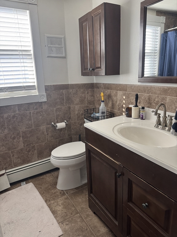 4 Tyndale St, Roslindale