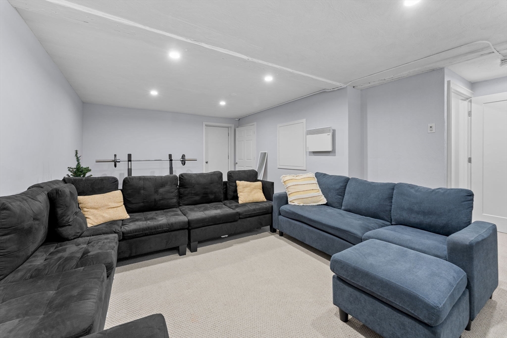 23 Chickatawbut St, Dorchester