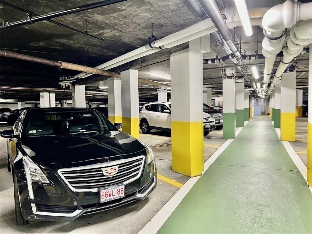 300 Lynn Shore Dr, Lynn