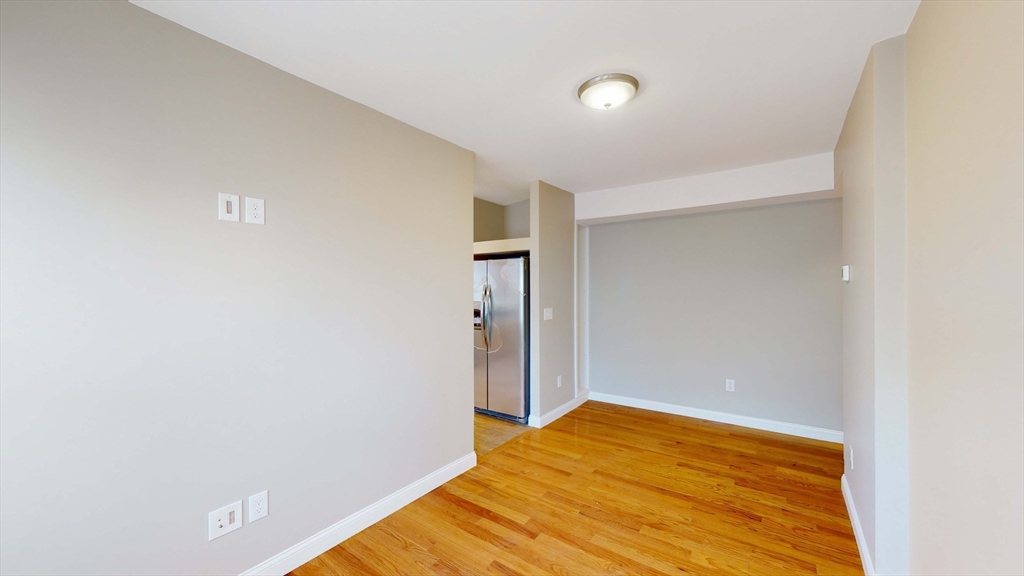 25 Main St, Winter Hill