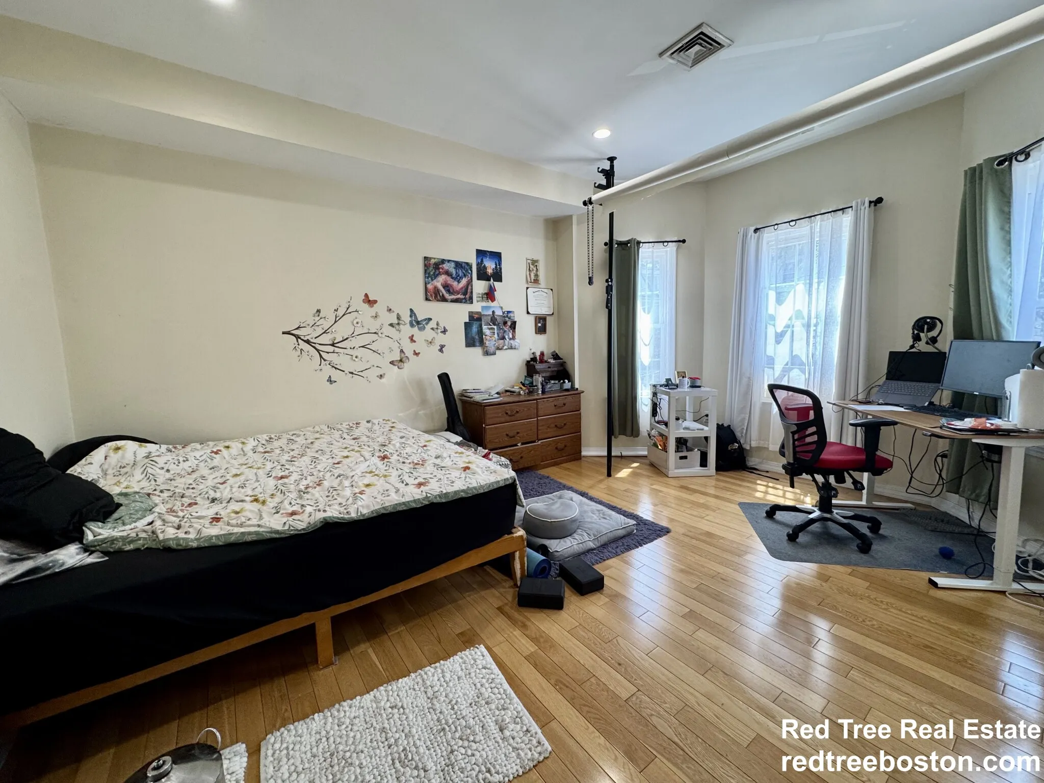 22 Elmore St, Roxbury