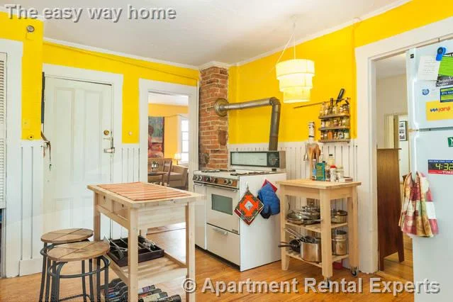 434 Franklin St, Central Square
