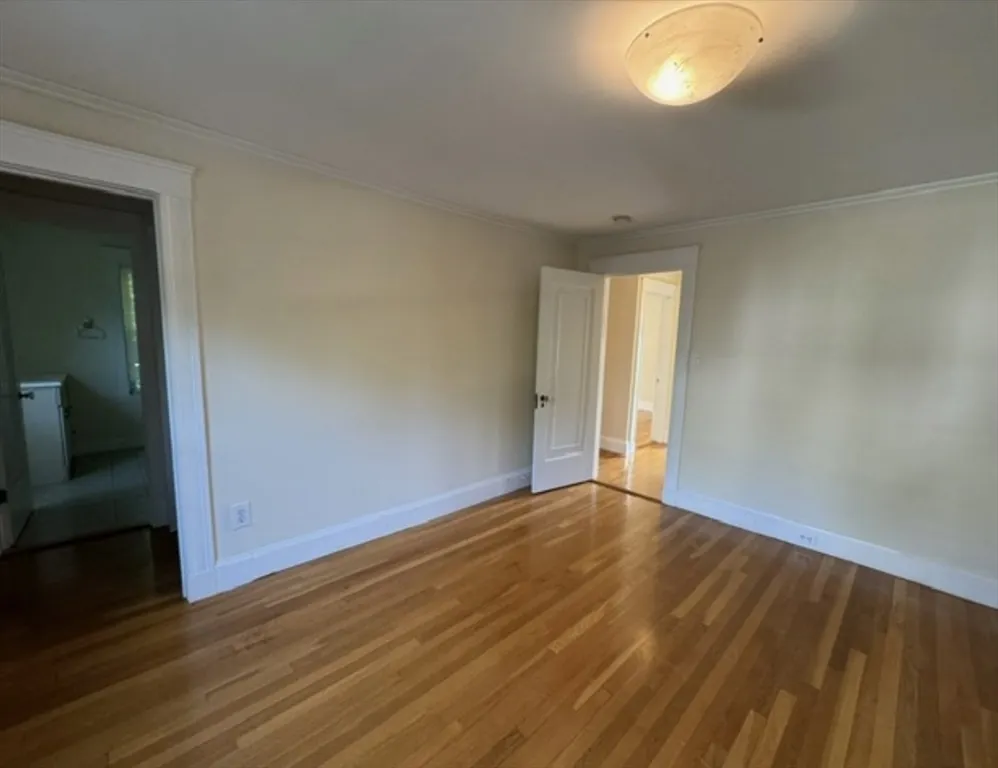 124 Langley Rd, Newton