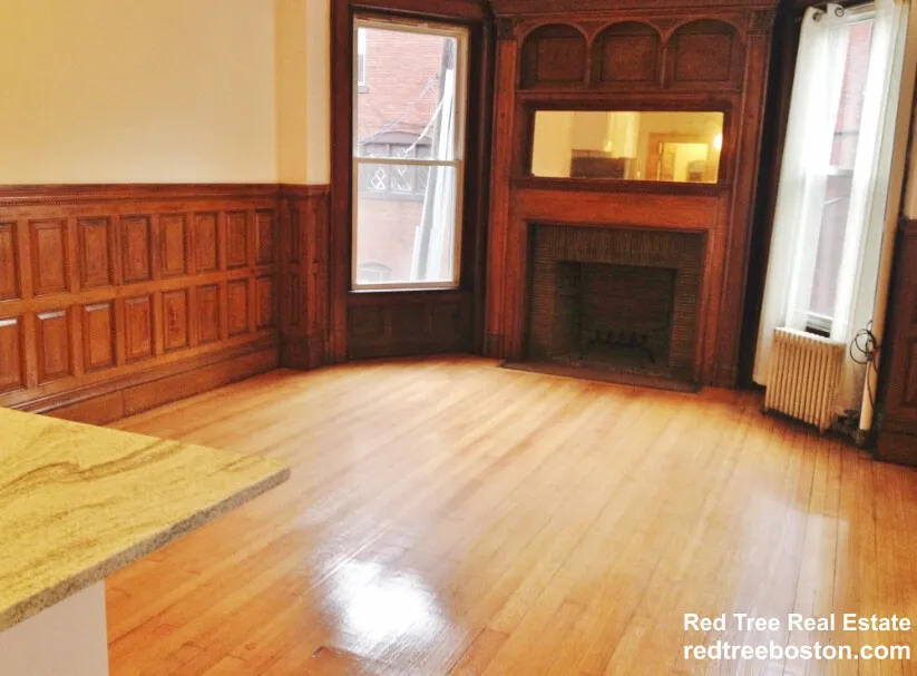 849 Beacon St, Fenway