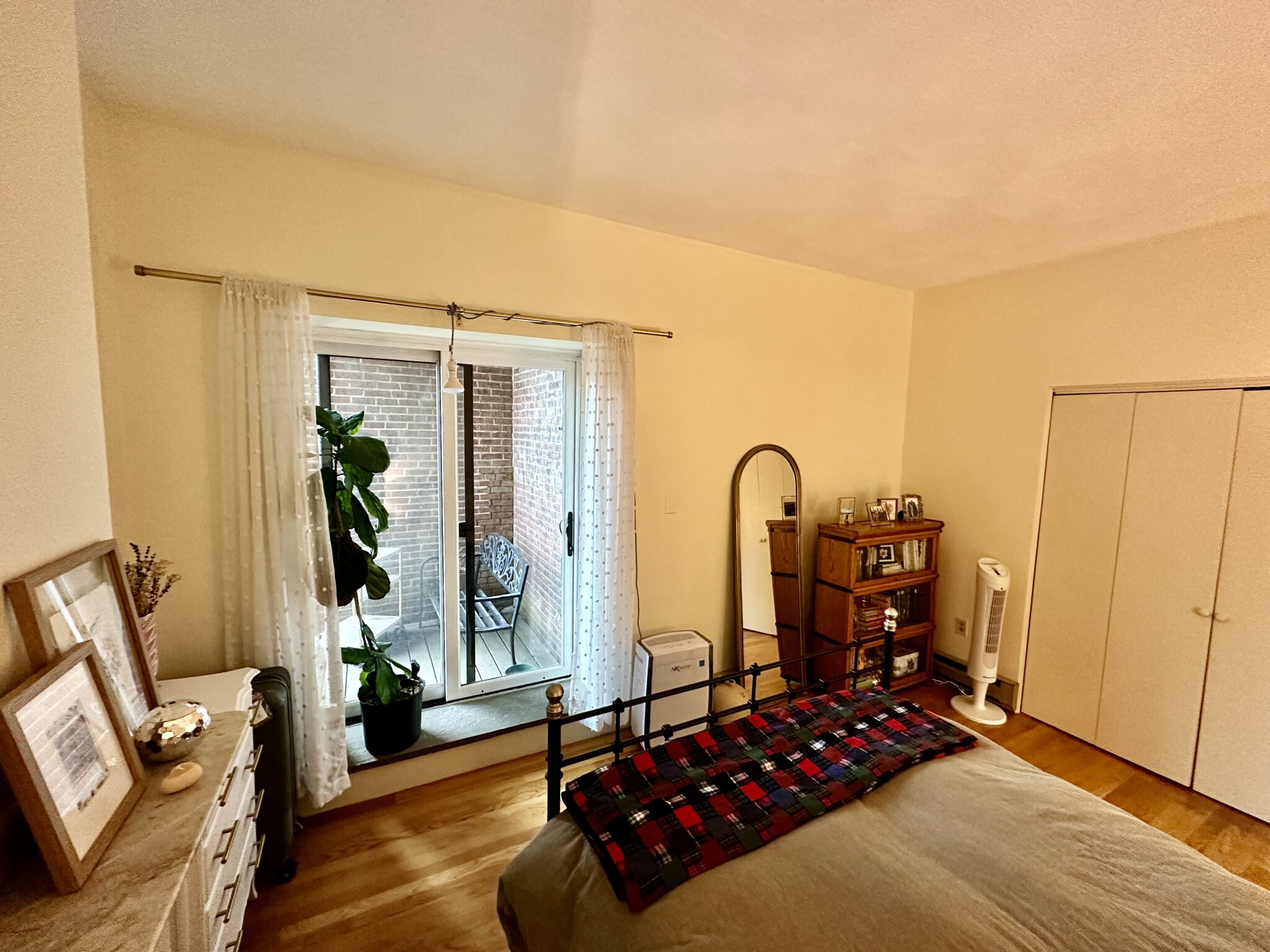 3 Worcester Sq, South End