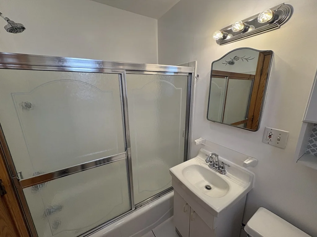 573 Shirley St, Winthrop