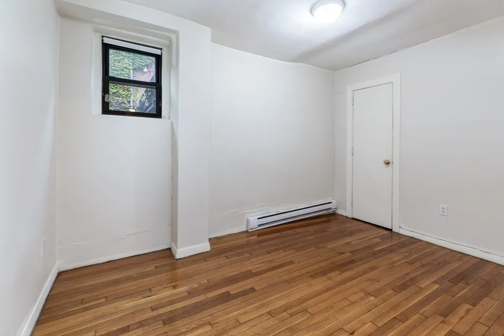 16 Cumberland St, Back Bay