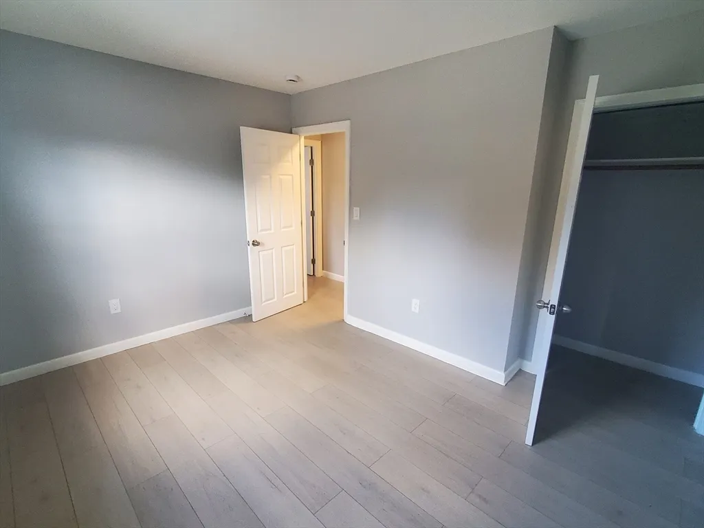 215 Pearl St, Stoughton