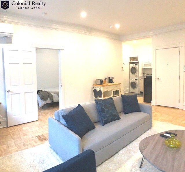 174 Newbury St, Back Bay