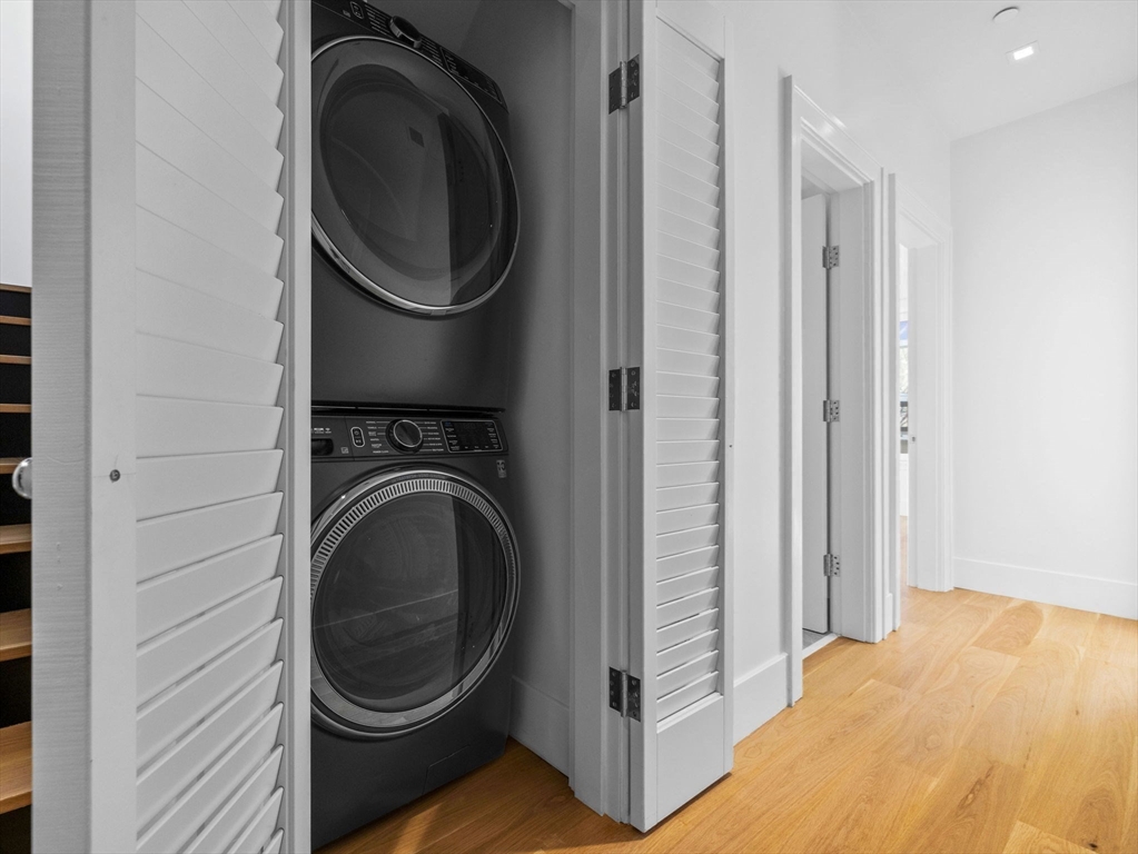 12 Deer St, Dorchester