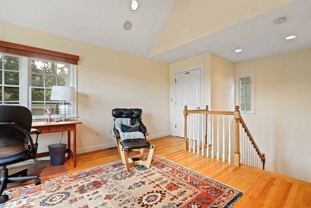 76 Putnam Ave, Cambridge