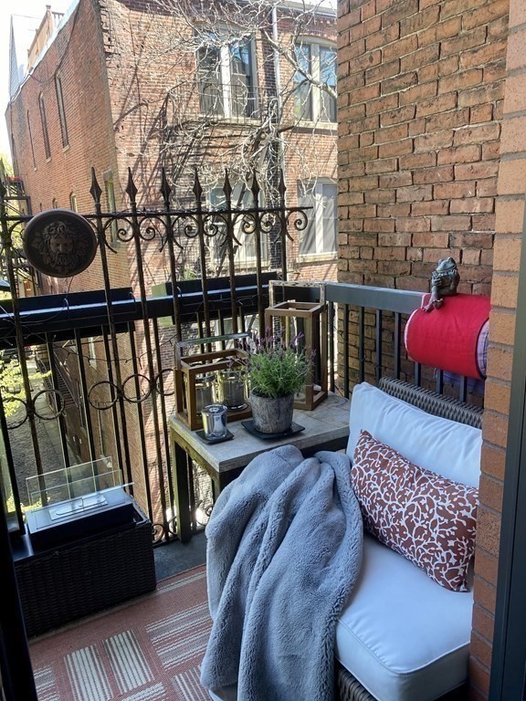 424 Massachusetts Ave, South End