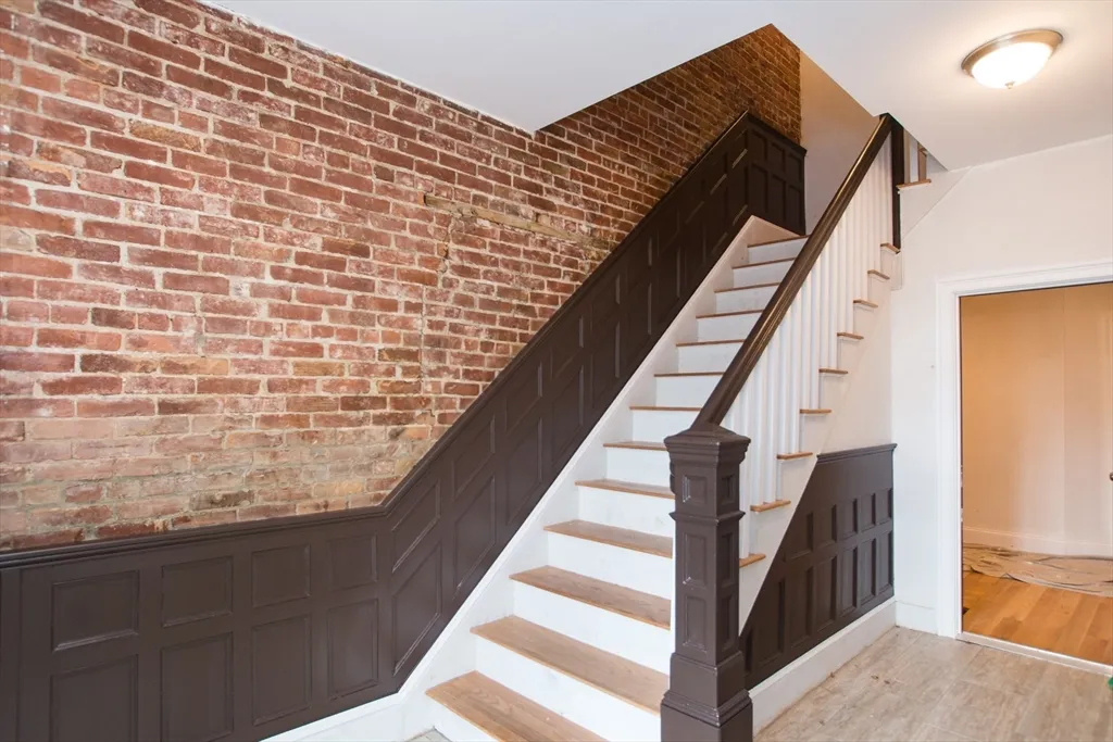 79 Brighton Ave, Allston