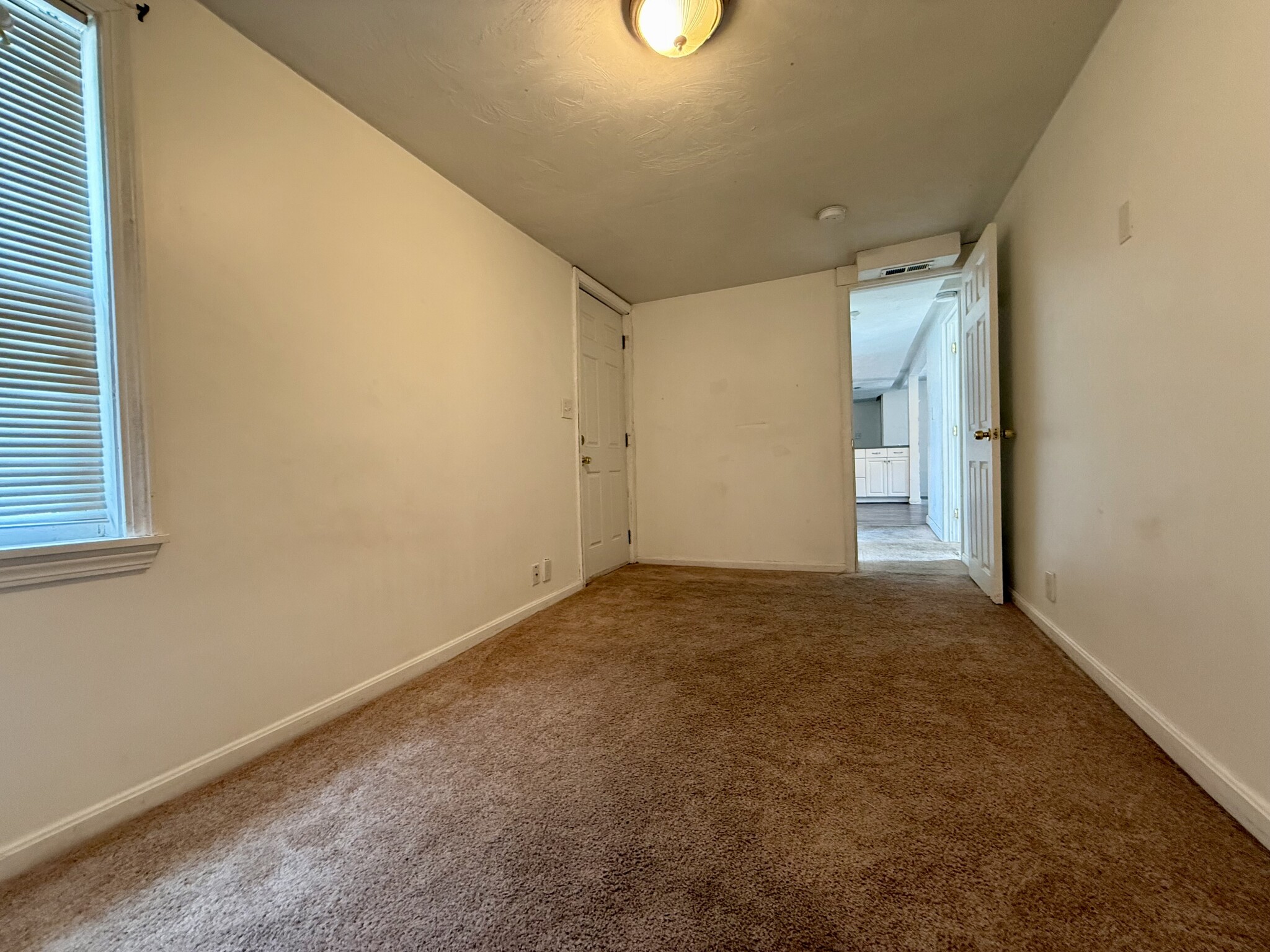 119 South St, Banks Square