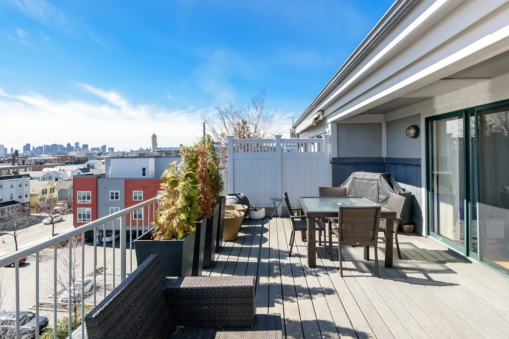 210 Broadway, Everett