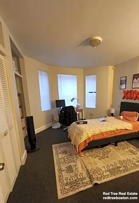 829 Beacon St, Fenway