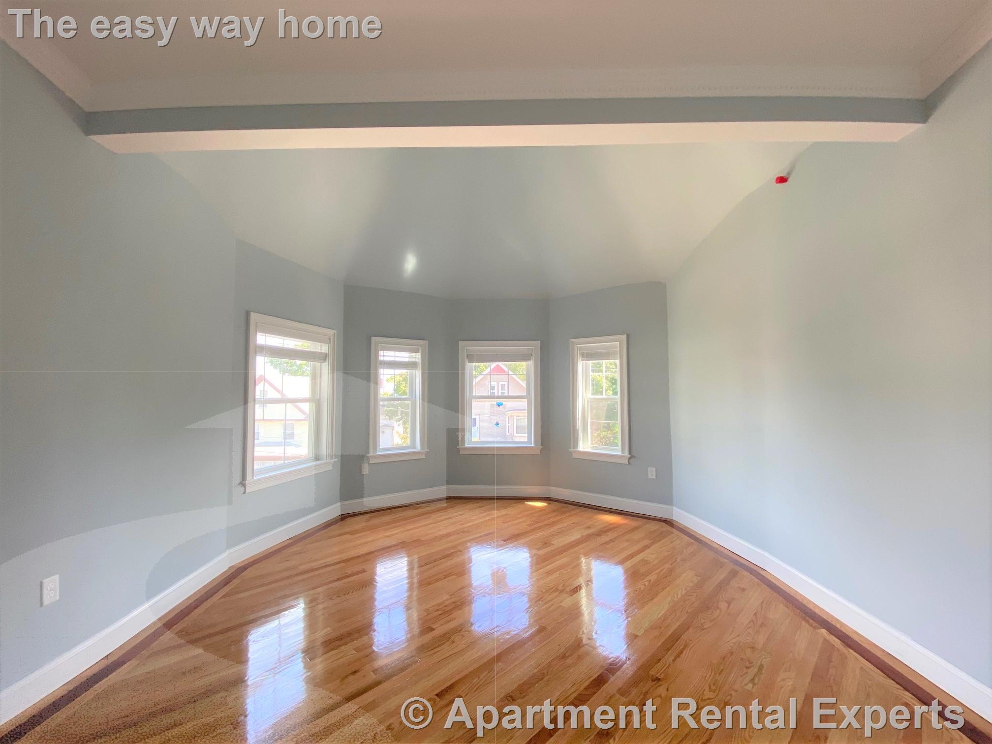 66 Dudley St, Salem St. Area