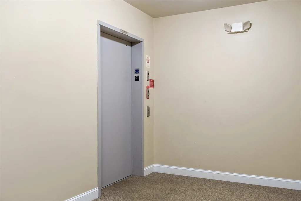 3 Harvest Dr, North Andover