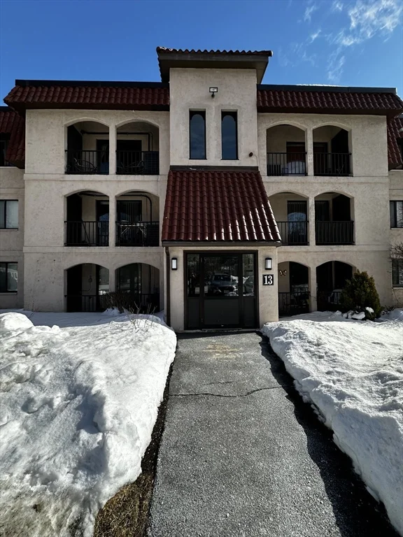 685 Oak St, Brockton