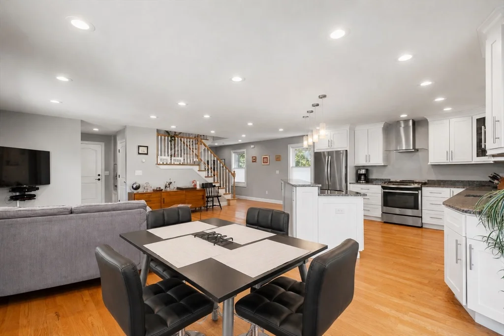 28 Park Ave, Medford