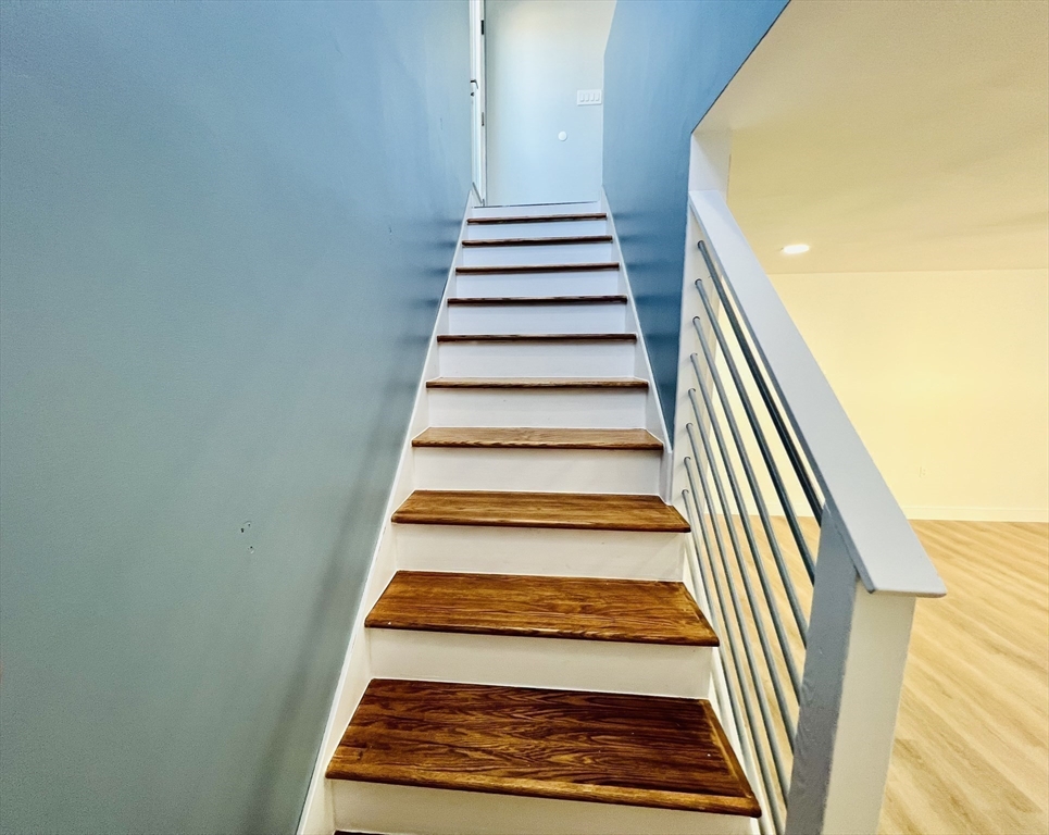 468 Brock Ave, South