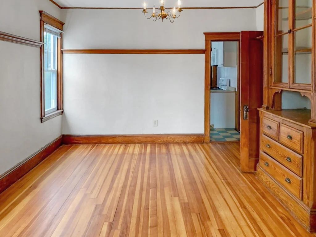 8 Wyvern St, Jamaica Plain