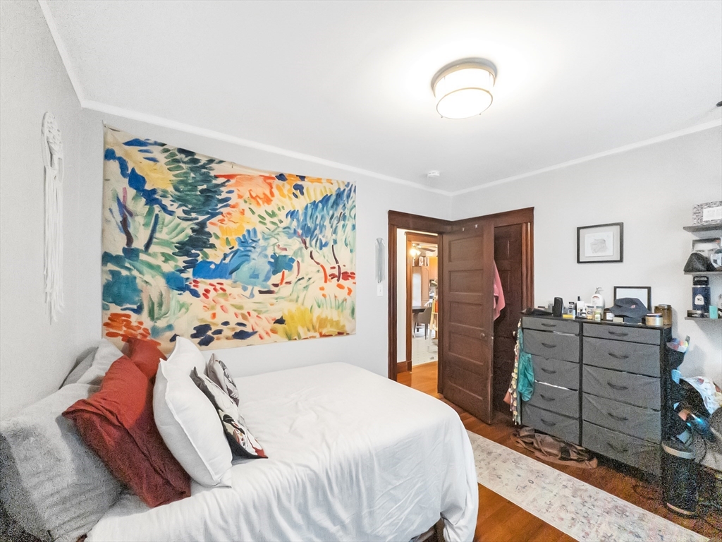 8 Parkton Rd, Jamaica Plain