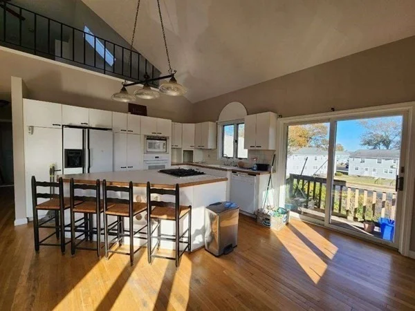 194 Rockdale Ave, New Bedford