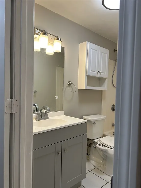 86 E Howard St, Quincy