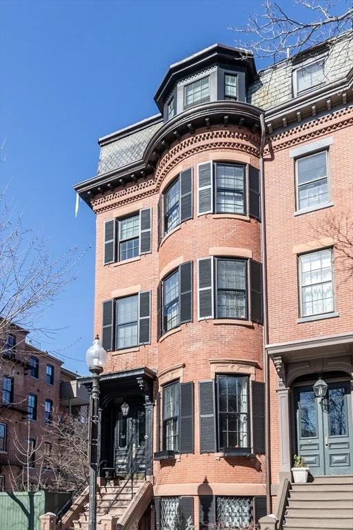 83 Montgomery St, South End