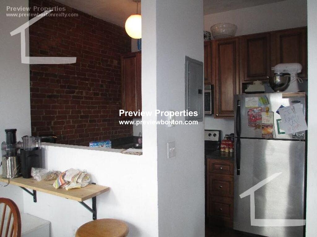 23 Cortes St, Back Bay