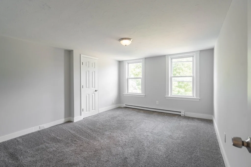 85 E Main, West Brookfield