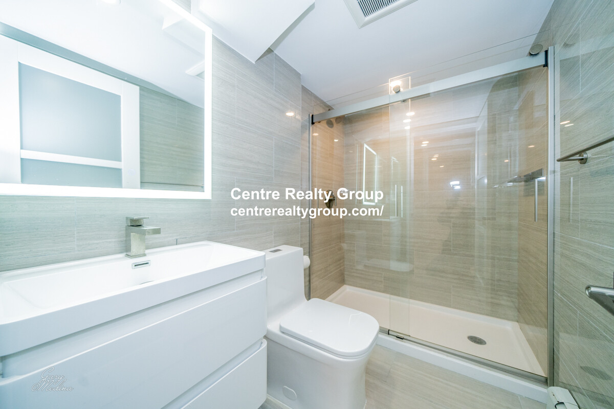 1546 Washington St, West Newton