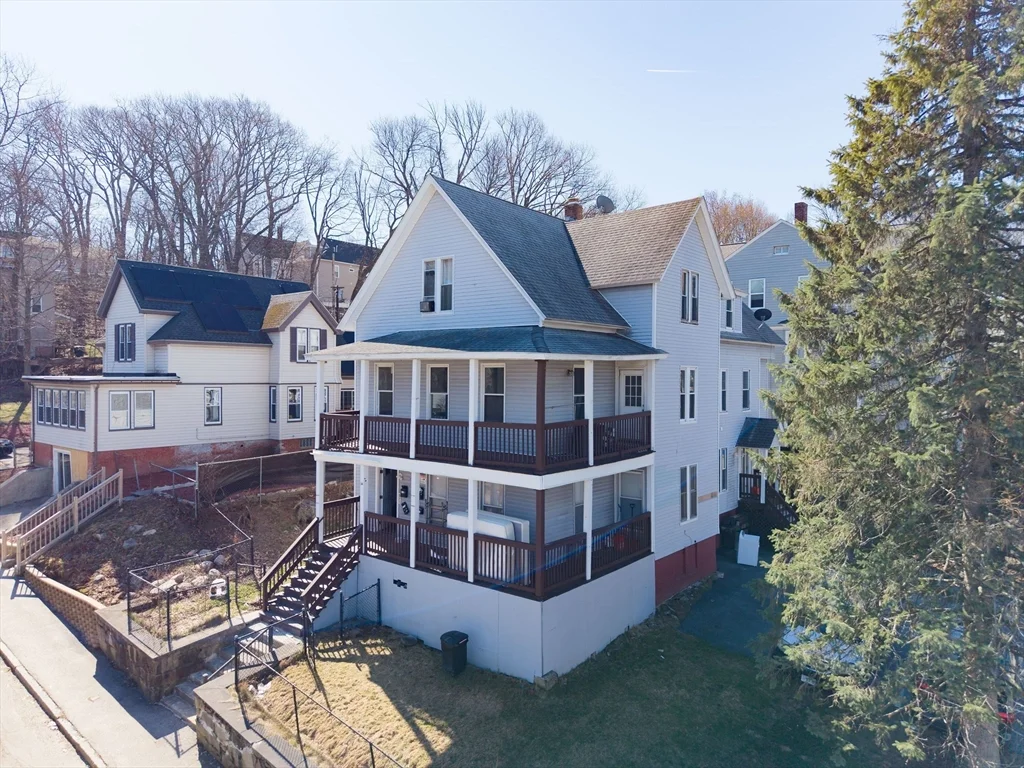 92 Green Hill Pkwa, Worcester