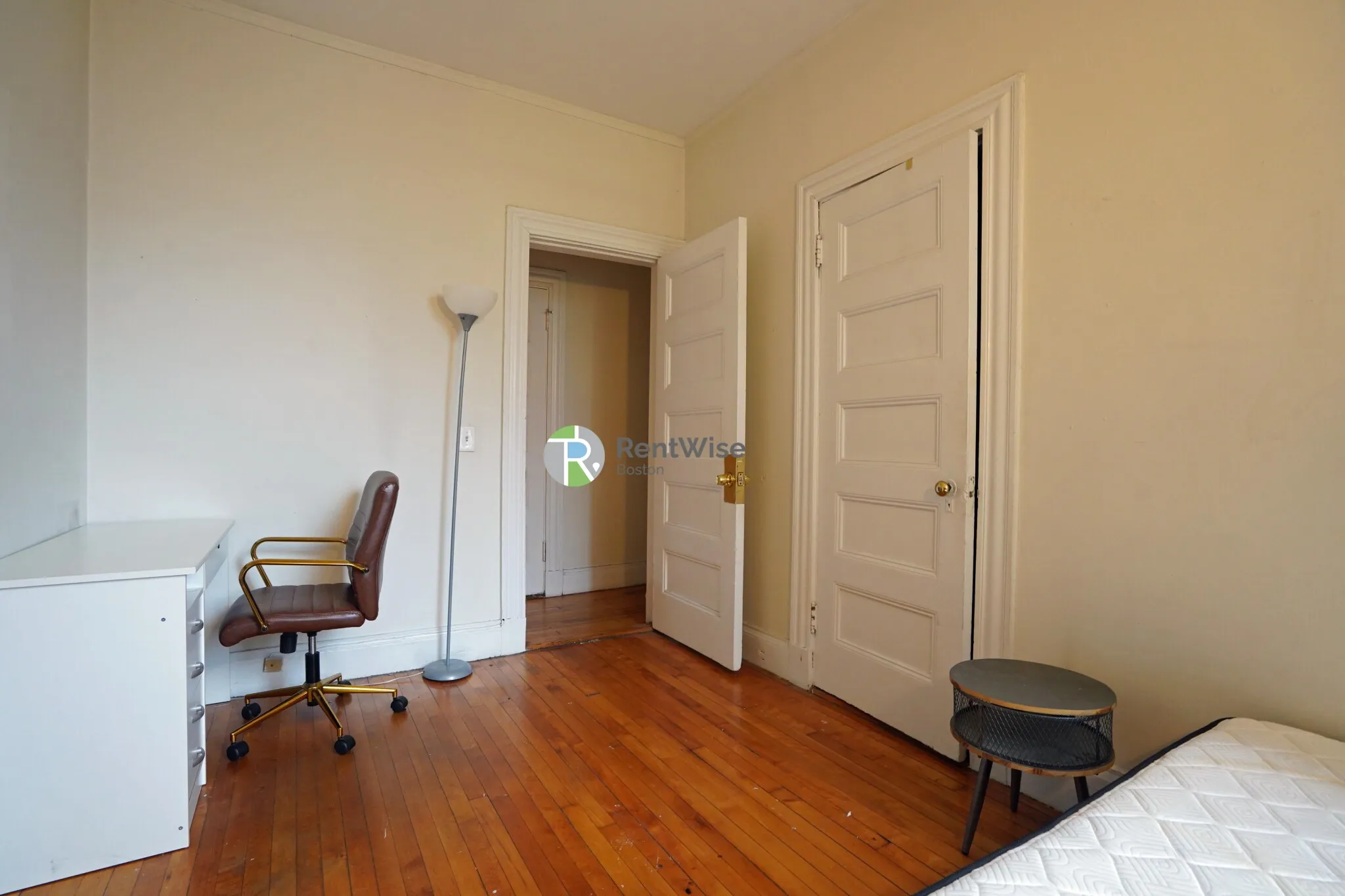 72 Gardner St, Allston