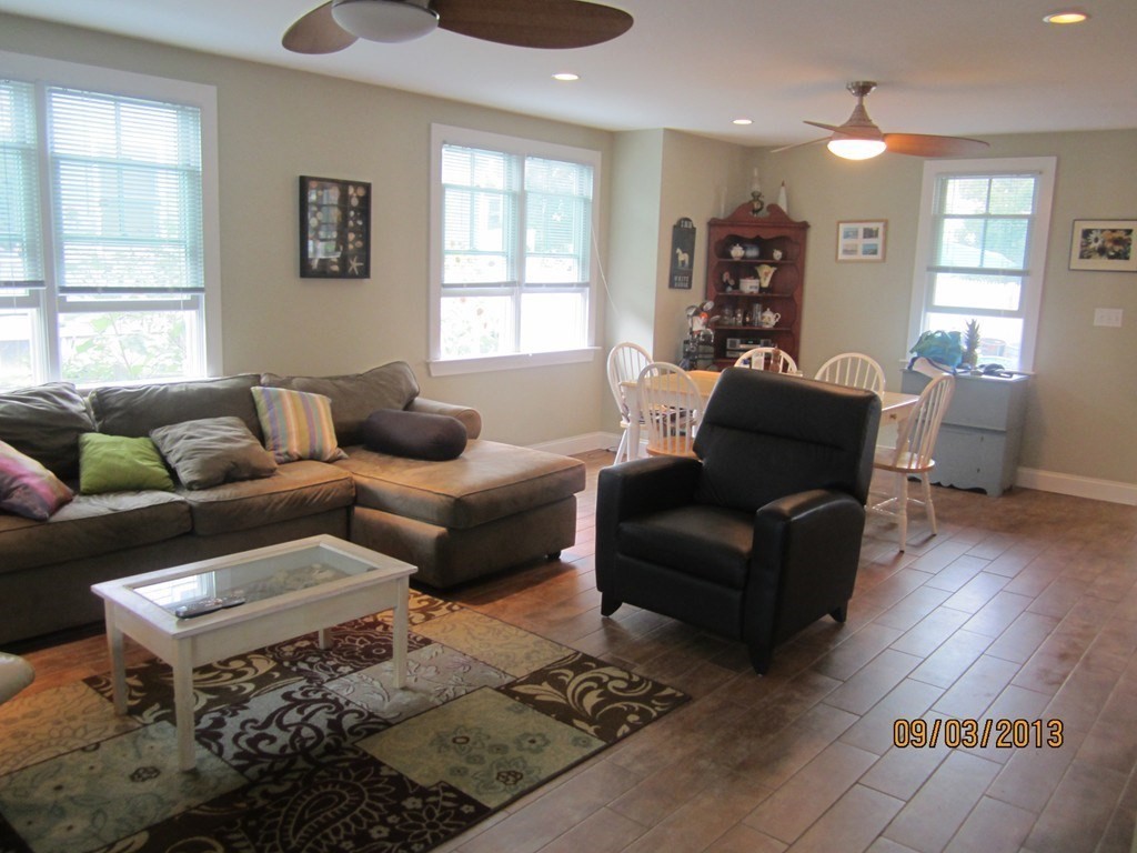 7 Avenue A, White Horse Beach