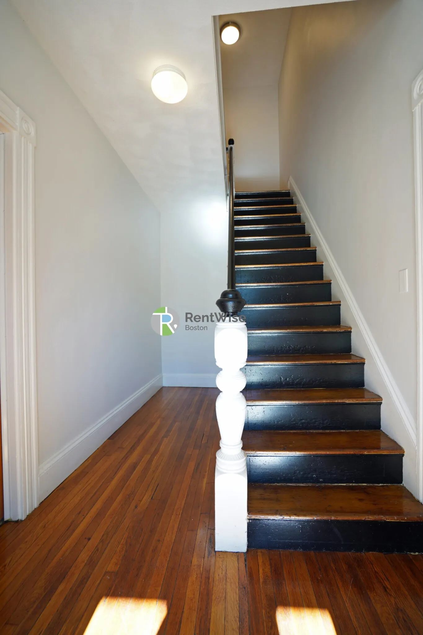 252 Ash St, South Side